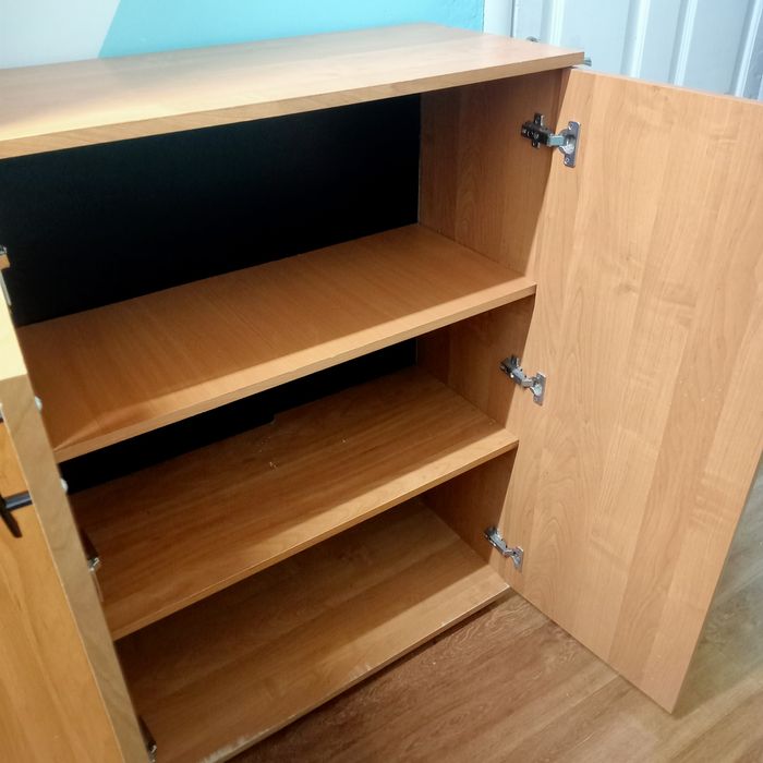 Продам тумбочку 6000