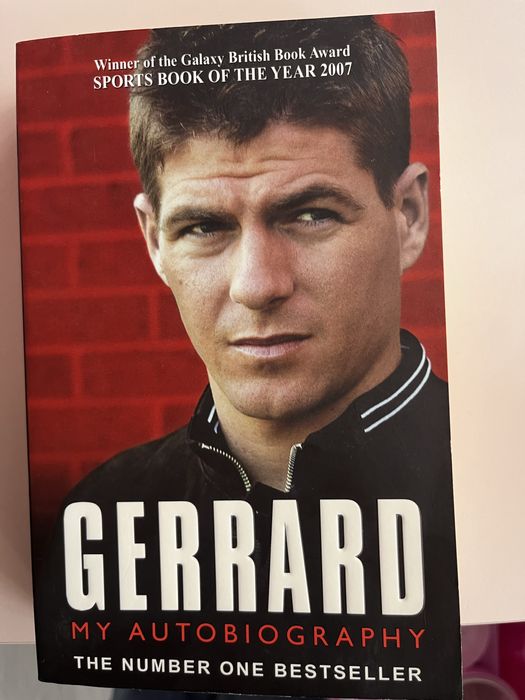 Книга Автобиография на Стивън Джерард на английски език