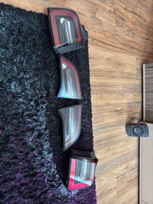 Tesla Model 3 2020 задни стопове с червени мигачи USA