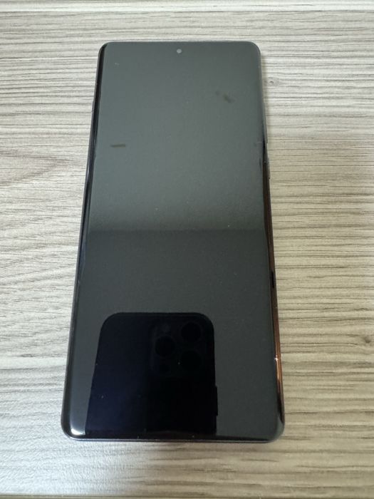 Телефон Oneplus 12