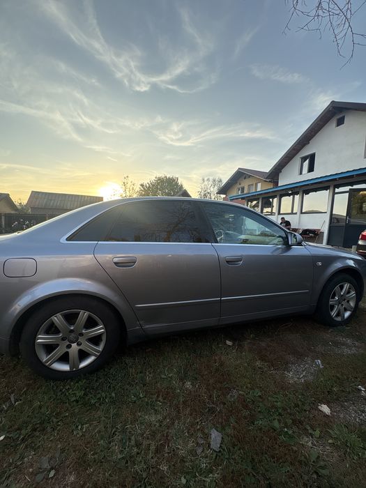 AUDI A4 2004 — imagine 4