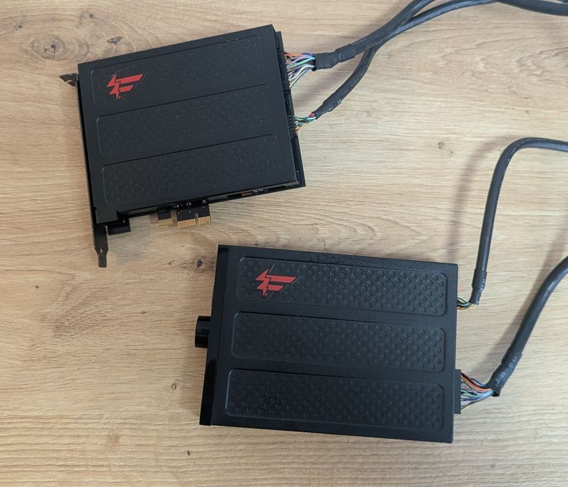 Placă de sunet SoundBlaster X-FI Titanium (SB0880) cu modulul frontal