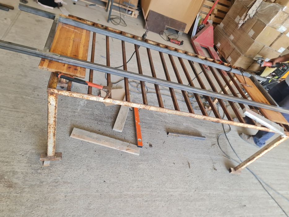 Targi matrite gard la comanda