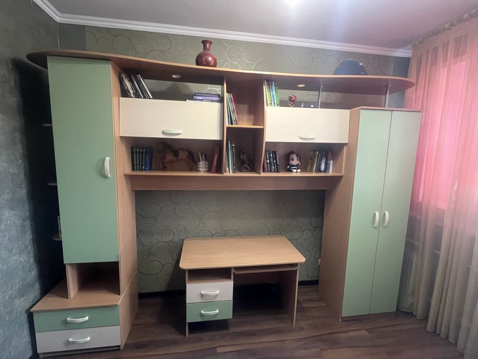 Стенка «Ровесник» для подростка: стенка + компьютерный стол + комод