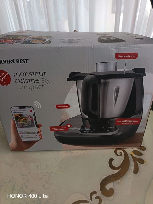 Robot multifuncțional