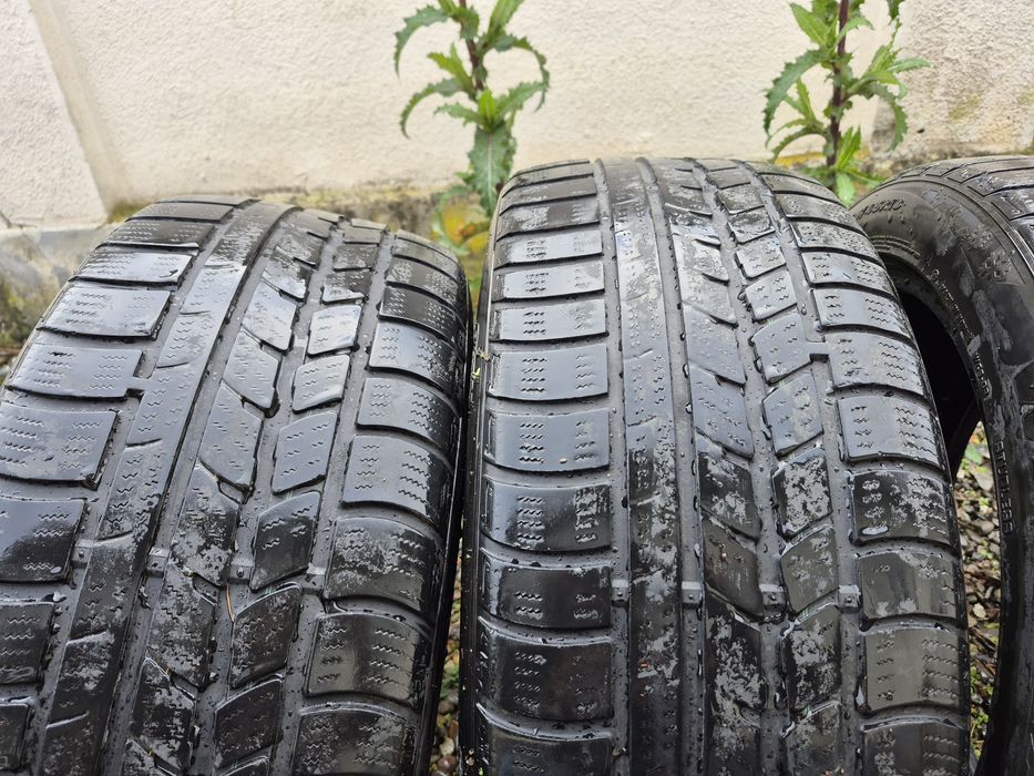 Anvelope iarna Roadstone 245/45/18