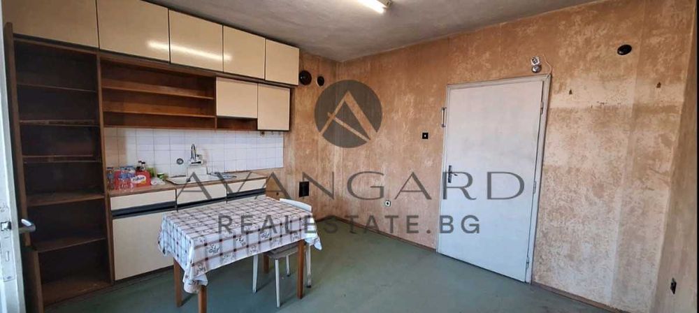 Продава се Тристаен апартамент в Пловдив, Каменица 1 - 100 кв.м за 1750 €/кв.м - Снимка #2