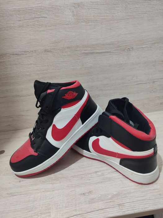 Красовки Nike 43 razmer. Juda qulay. Keyilmagan. Sifati aloo