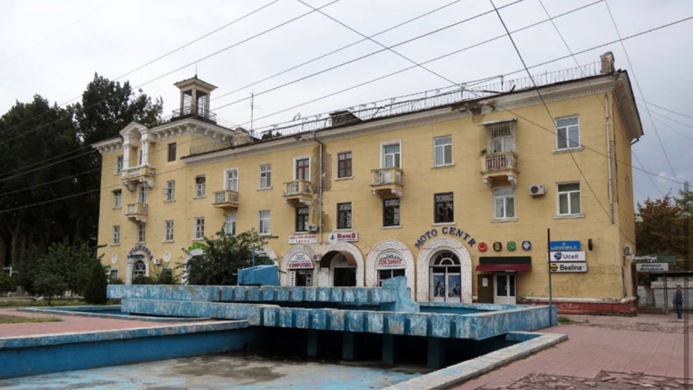 Прадаётся 2х Центре Наваи самом илитном доме вдоль дороги