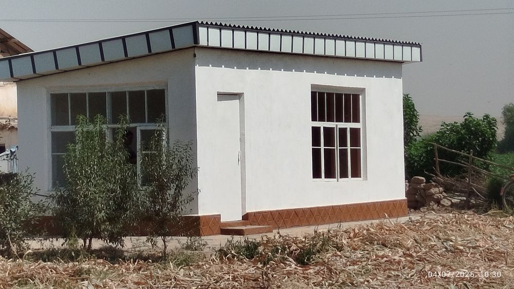 Tomorqa va uy joy sotiladi