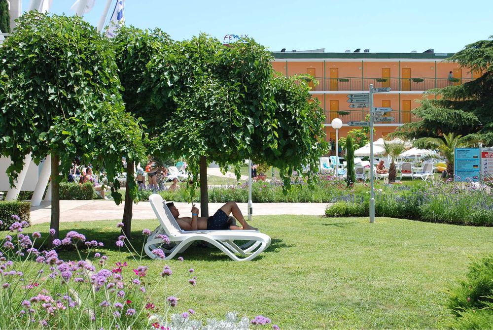 Продава се Двустаен апартамент в к.к. Слънчев бряг - 100 кв.м за 950 €/кв.м - Снимка #20