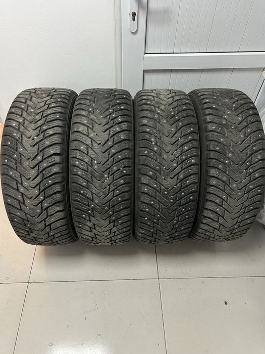 Продам шины R 17  зима