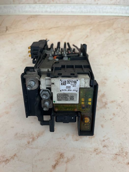 Модул акумулатор плюсова клема Peugeot Citroen 28236841 Пежо 2817166