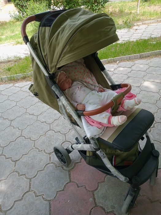 Продаётся коляска 3 в одном 1