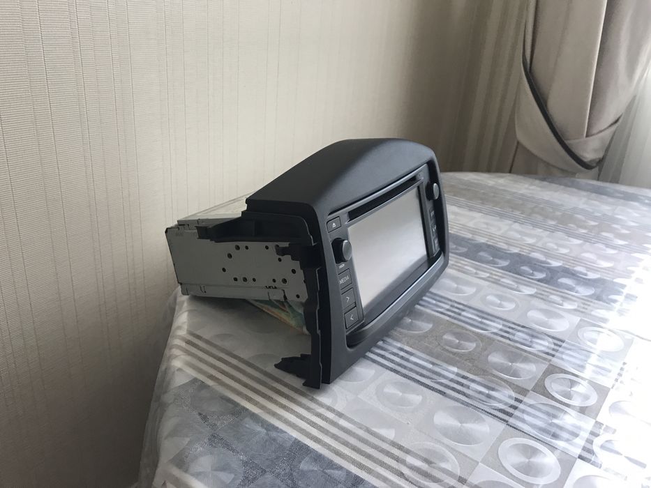 Магнитола, ШГУ на Рав4 (RAV4) оригинал