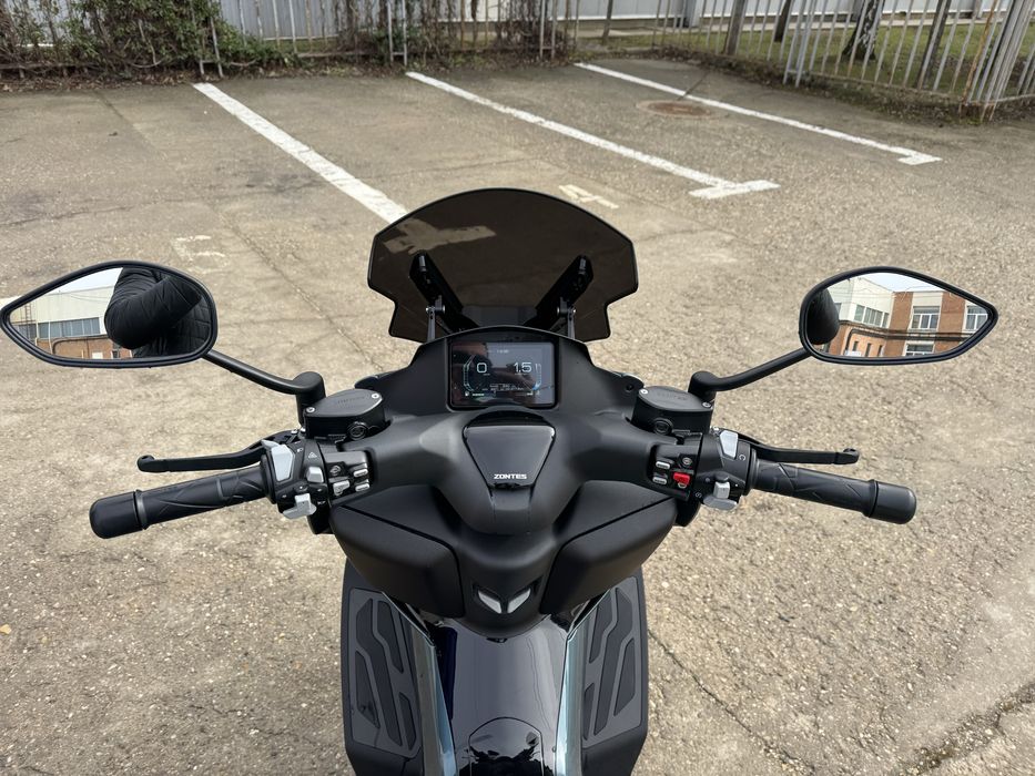 Scuter Zontes 125, ca nou, Garantie producator