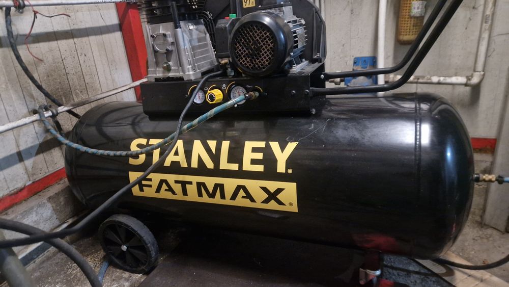 Compresor 270 l  STANLEY Fatmax