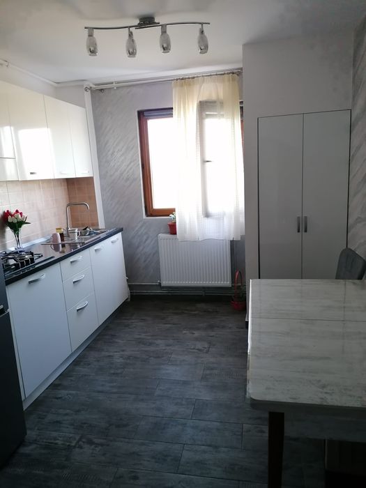 Închiriez apartament regim hotelier