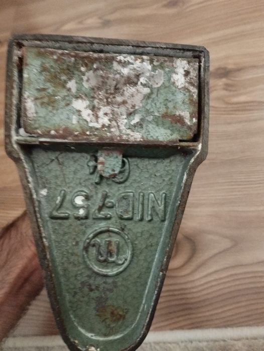 perforator metalic anii 70'