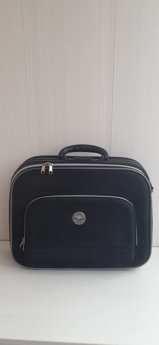 Деловая сумка (чемодан)