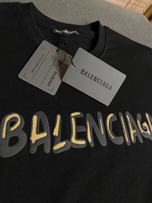 Чисто нова мъжка тениска Balenciaga