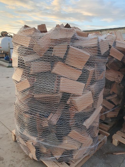 Lemn de foc de fag paletizat livrat la domiciliu