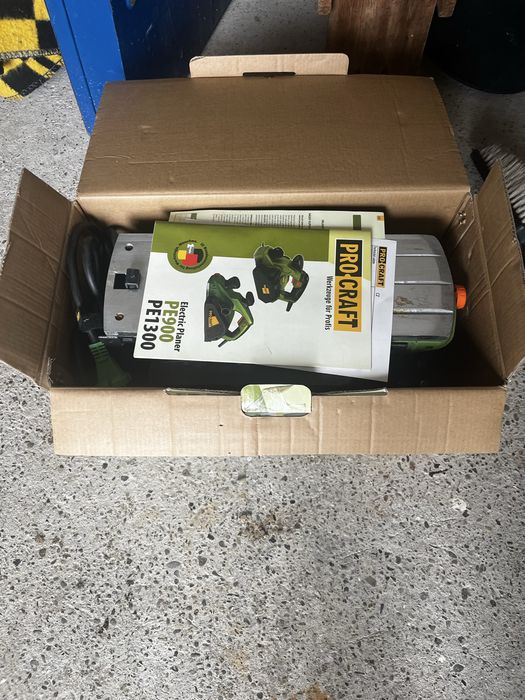 Rindea electrică Procraft PE1300 1300W + suport + cutie + accesorii | Ca nouă
