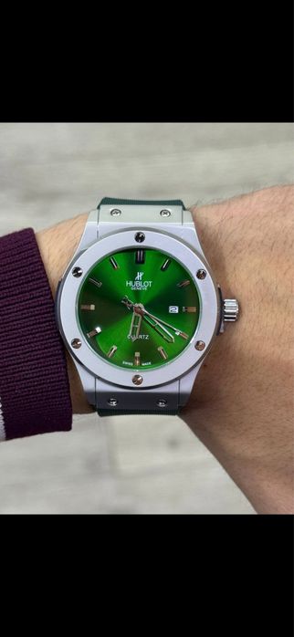 Продам стильные мужские часы