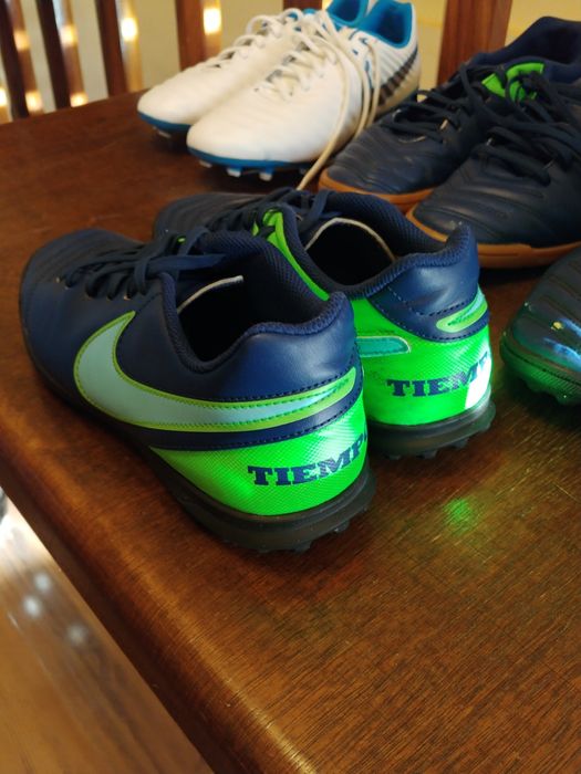 2 perechi Nike Tiempox marime 41 incaltaminte fotbal sintetic