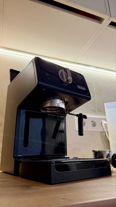 Продам кофемашину Delonghi ECP 31.21
