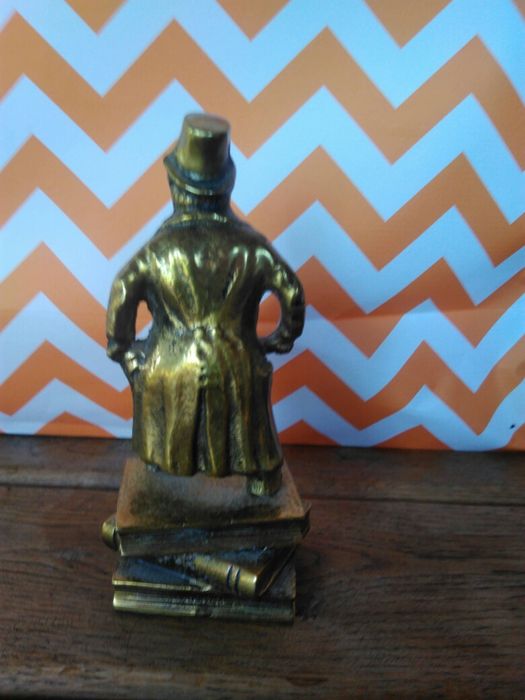 Продавам антикварна медна склуптура Давид Копърфийлд 1