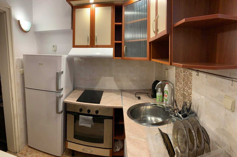 Дава се под наем Едностаен апартамент в Бургас, Лазур - 40 кв.м за 255 € - Снимка #2