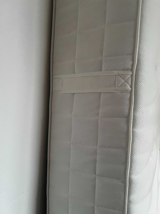Матрак IKEA HYLLESTAD – 180×200 см, перящ се калъф