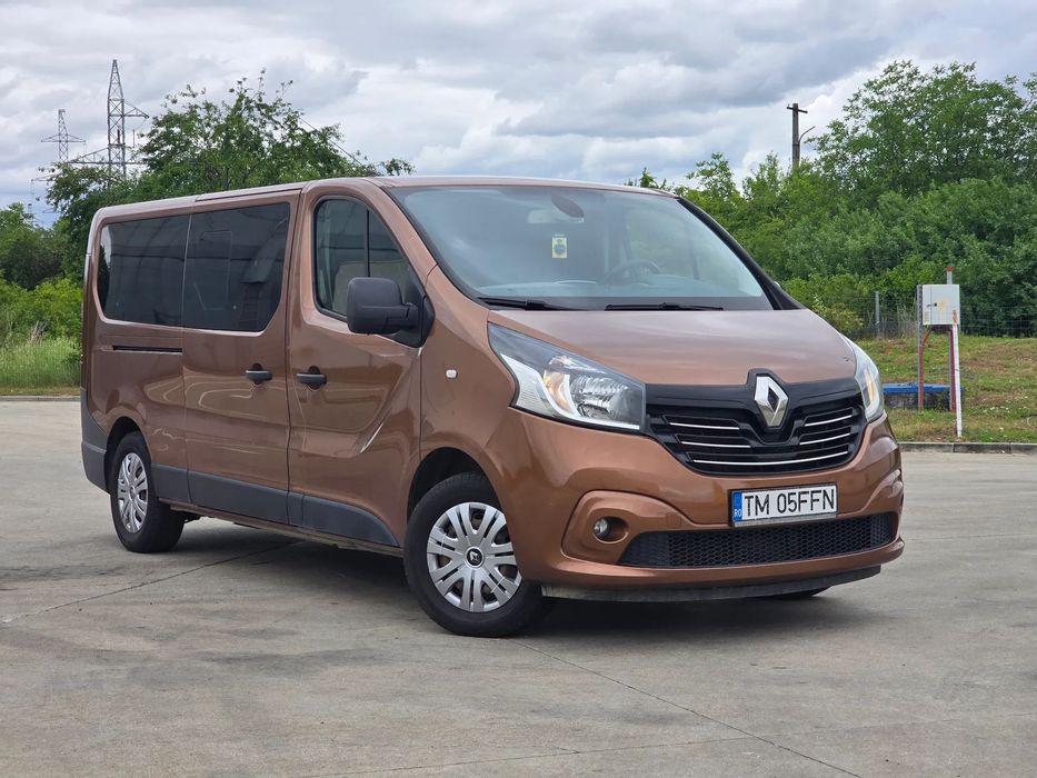 Renault Trafic Renault Trafic 1.6 diesel 9 locuri LONG / senzori parcare /clima spat