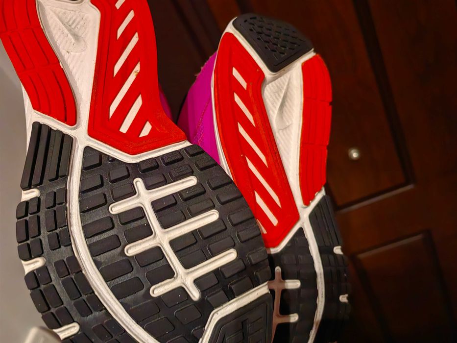 Оригинални дамски маратонки nike