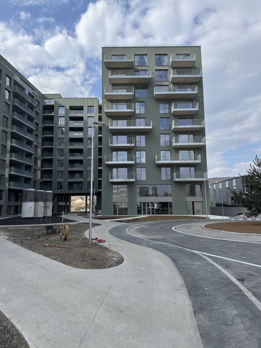 Vand apartament 3 camere finisat