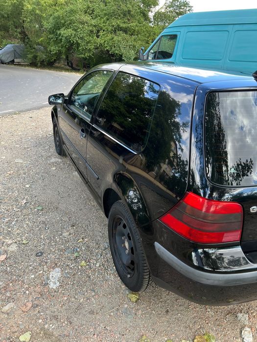 VOLKSWAGEN Golf 2002 — imagine 4