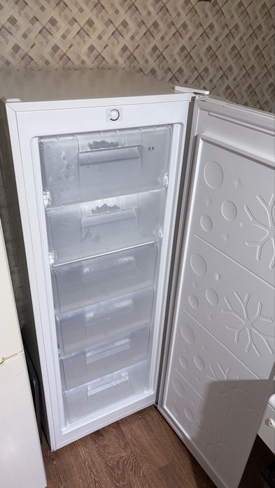 Морозильник Leadbros 230 л.