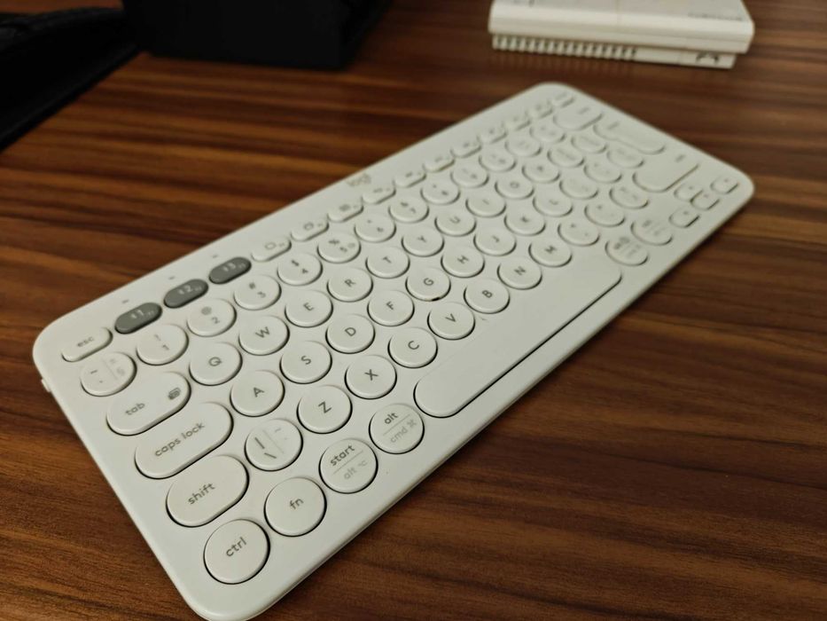 Tastatura Logitech Pebble Keys K380 - prima generatie