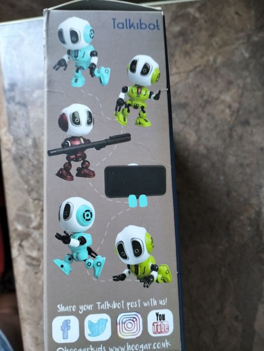 Robot interactiv vorbitor
