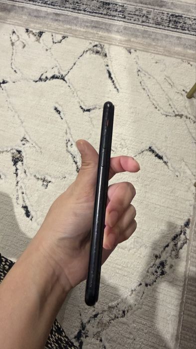 Продам iphone se 2020