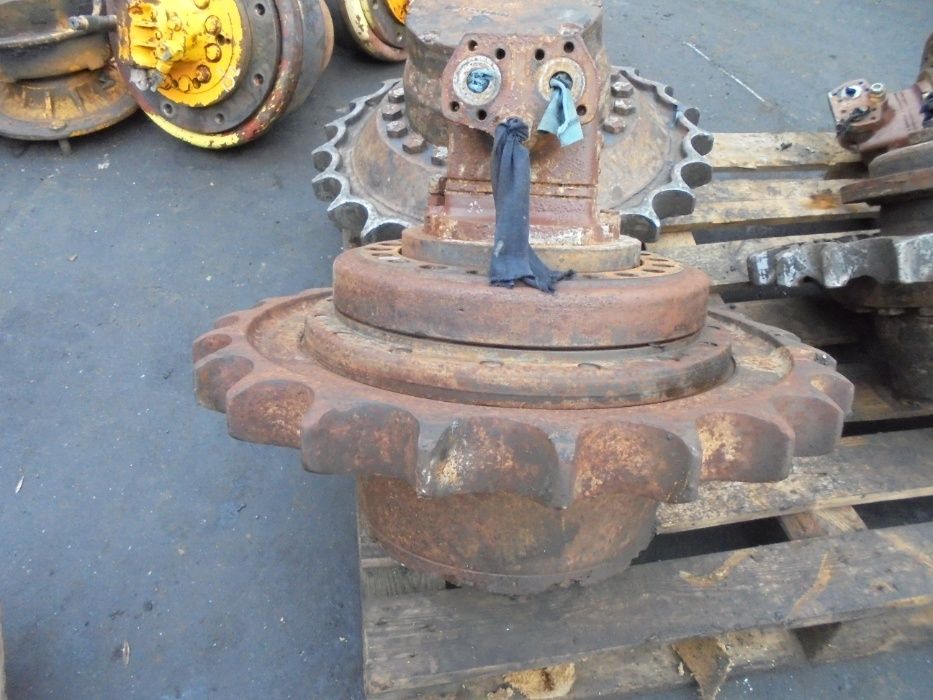 Transmisie de excavator JCB