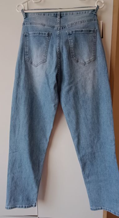 Дънки с камъчета