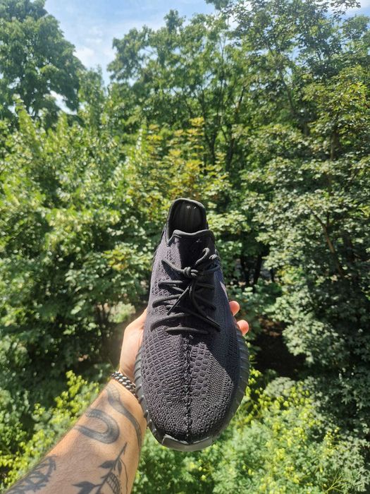 Yeezy 350 V2 Onyx + Cadou