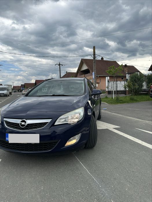 Opel Astra J 2012 1.7d