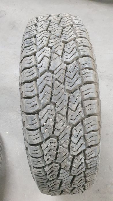 Продам одну шину 225 75 r16