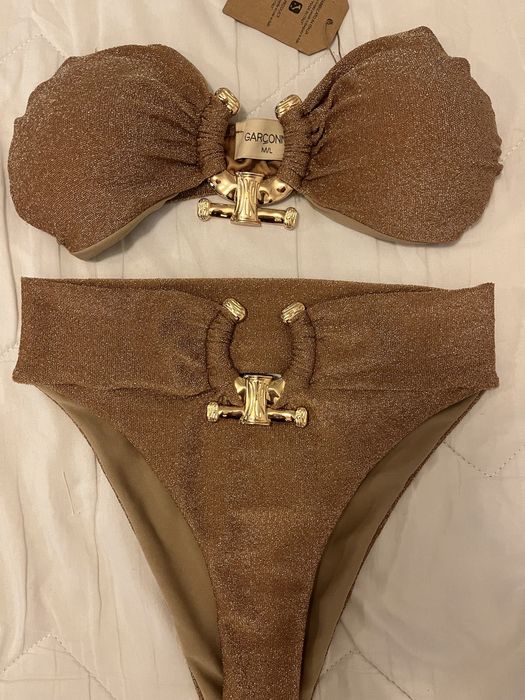 Costum de baie din doua piese