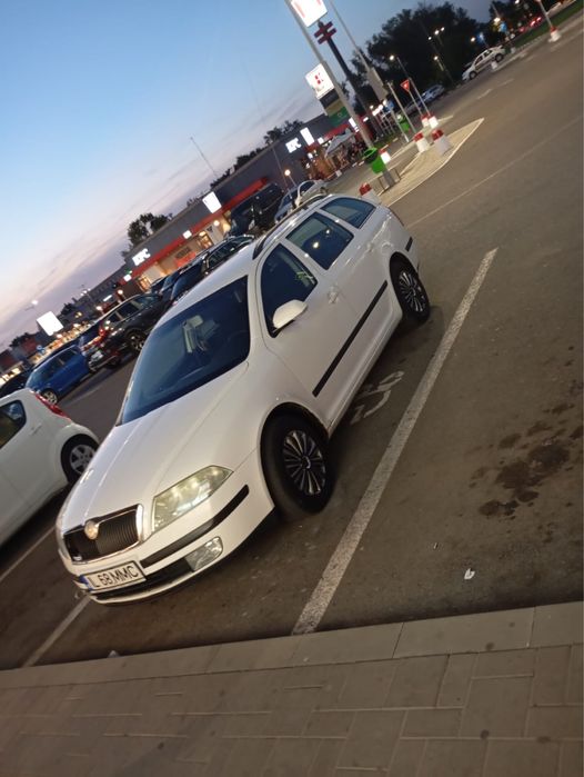 Vând skoda octavia2!