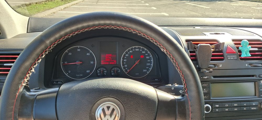 Volkswagen Jetta Sport Line 2.0tdi 140cp  2006
