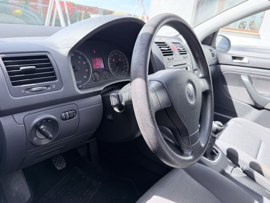 VW Golf 5 1.6 benzina 139.081 km reali